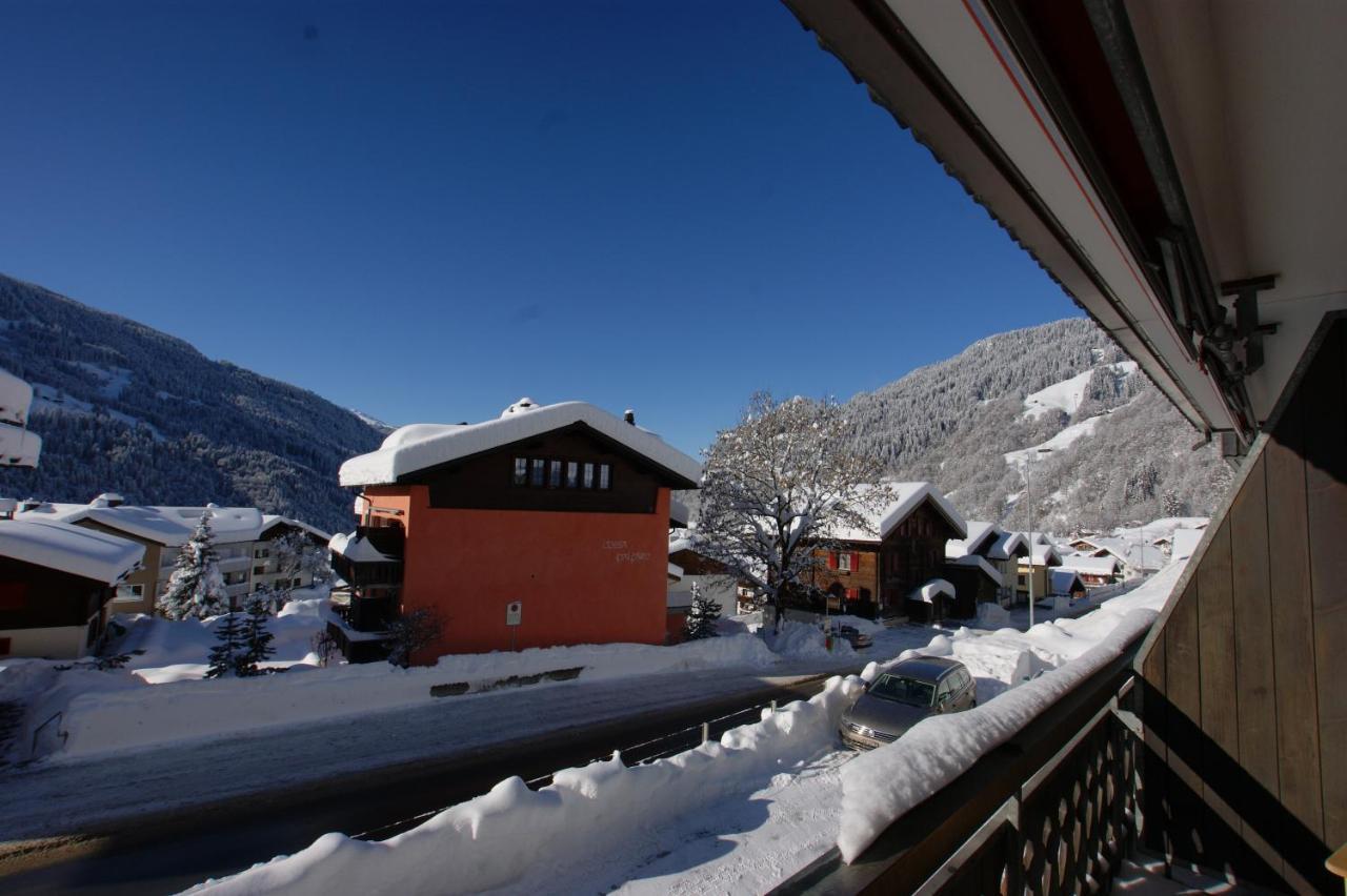 Haus Euphrasia Apartamento Klosters-Serneus Exterior foto